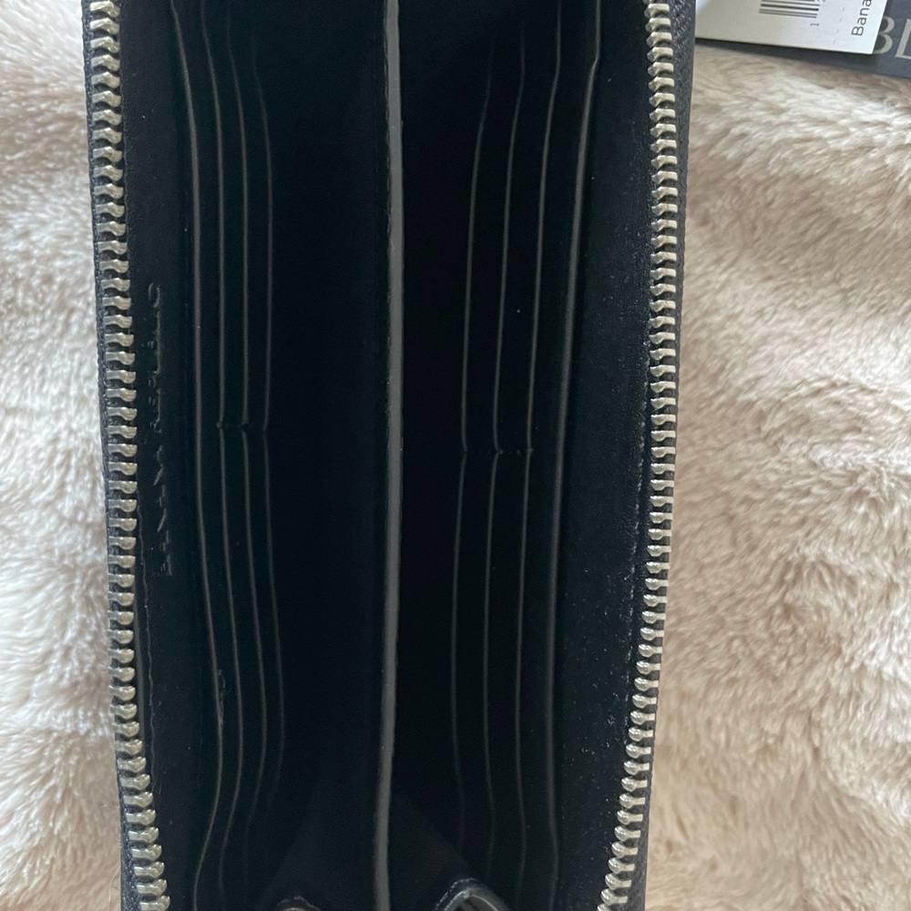 Large Zip Around Wallet - Picture 4 of 4